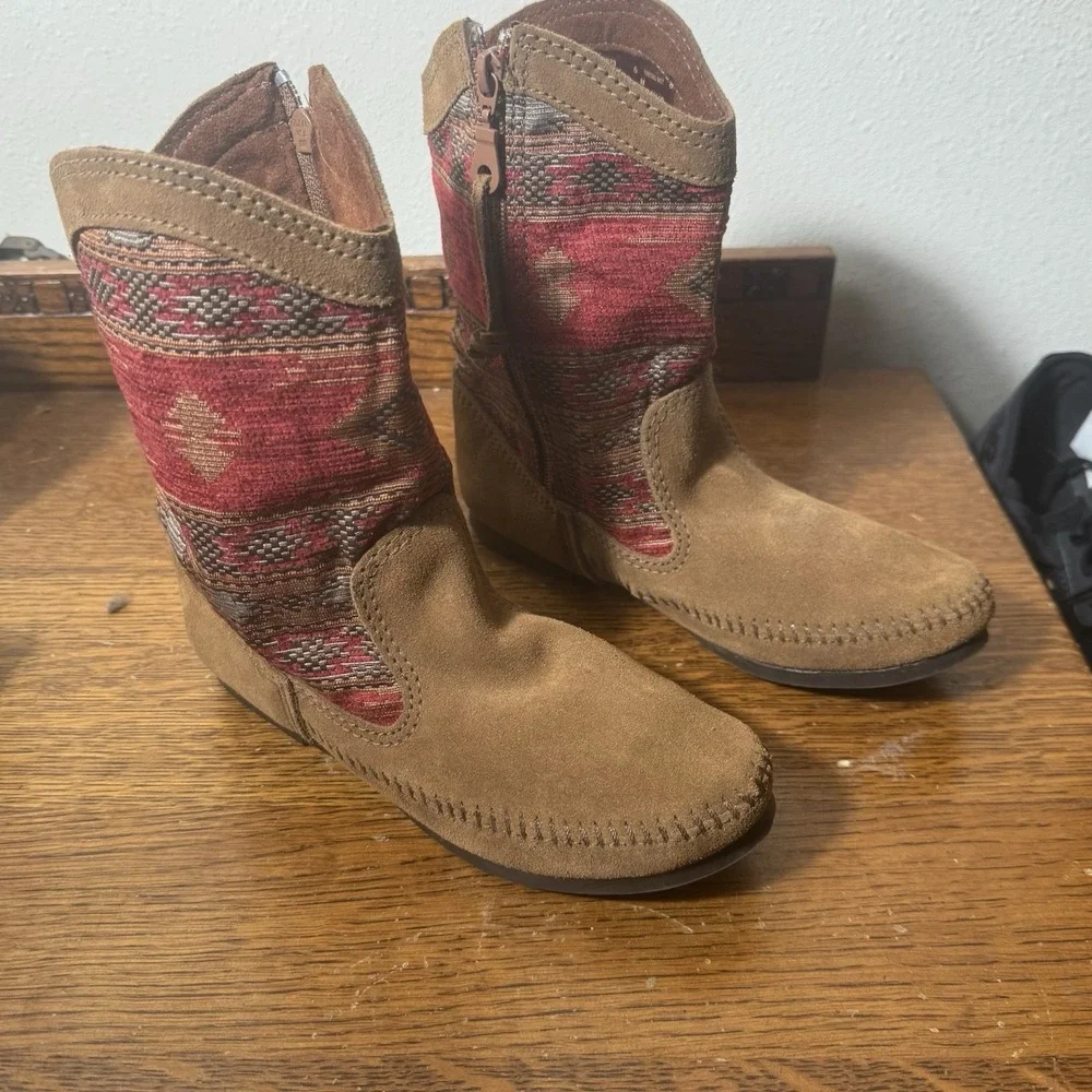 Minnetonka Women's Size 6 Suede Tapestry Side Zip Moc Toe Boots Brown Red